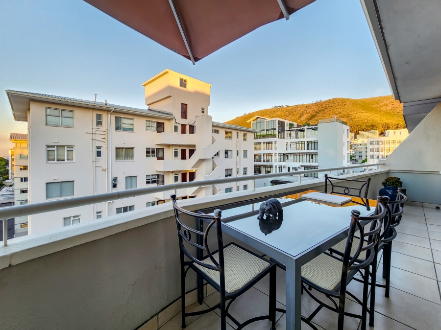 1 Bedroom Property for Sale in Sea Point Western Cape